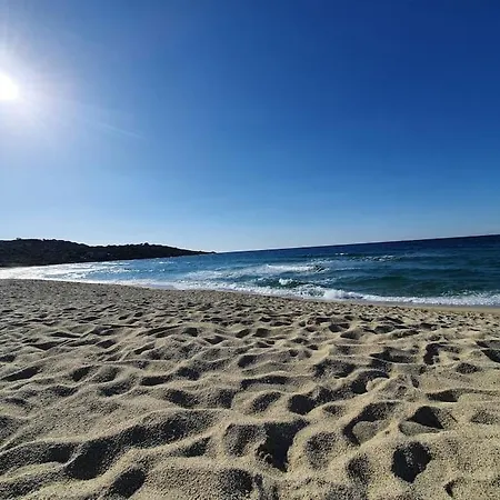 Maison En Duplex Dans A 400m De La Belgodere (Corsica)
